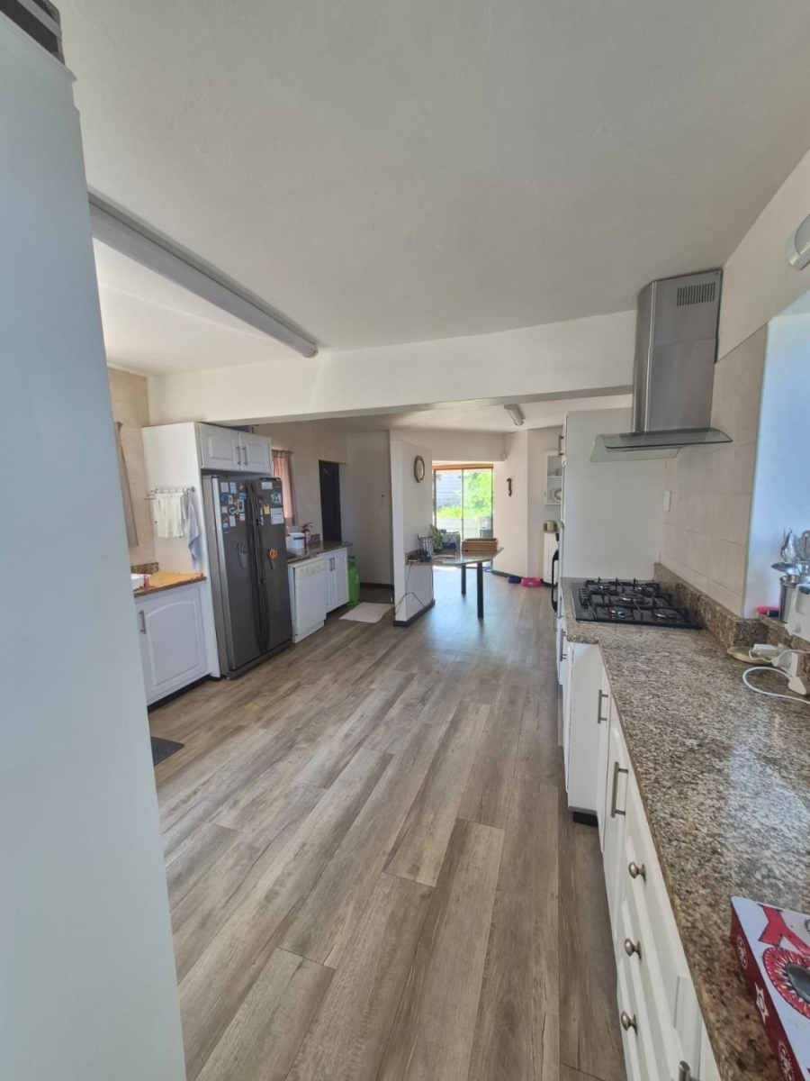 5 Bedroom Property for Sale in Blue Bend Eastern Cape